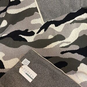 In2Green Camo Print Throw Blanket